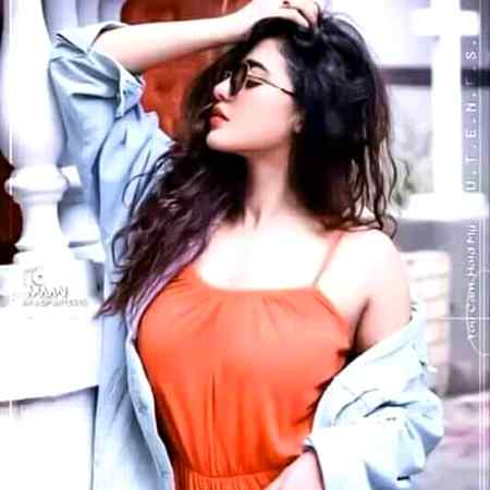 Tu apni akarr snbhal k rkh..👈
Sadi aapni thaath nwabi ey ✌😍