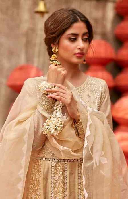 شخص کہہ رہا ہے نیا شعر عید پر🥀*
*اک میں ہی تیرے خیال سے آگے نہ جاسکا