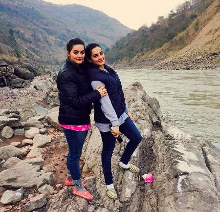 ❤️ Cute Sisters ❤️
