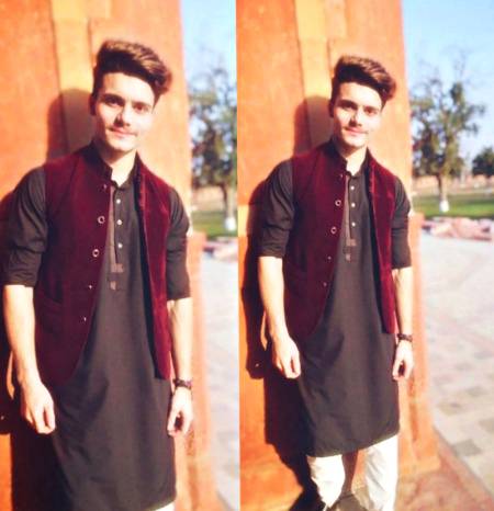 ..جو دیکھتا ہوں وہی بولنے کا عادی ہوں
میں اپنے شہر کا سب سے بڑا فسادی ہو__🥀🌚