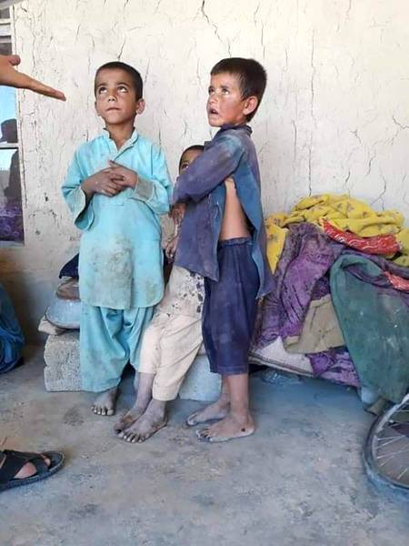 عید قریب ہو گیا ہے 
ایسے پڑوسیوں کا خیال رکھیں جس کے پاسے