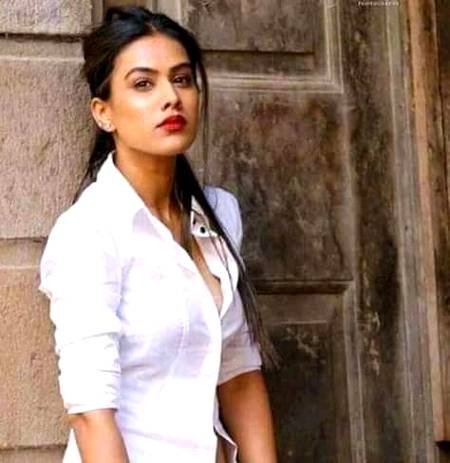 Nia Sharma...