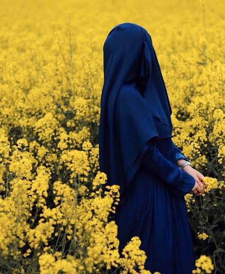 *ذہن میں کسی بھی ایسی سوچ کو مت چھوڑیں کہ "یہ ناممکن ہے".!*

*اللّٰـہ کے لئے کچھ بھی ناممکن نہیـں ہے، صبر کریں اور اللّٰـہ پر توکل رکھیـــں...!💐❤️*