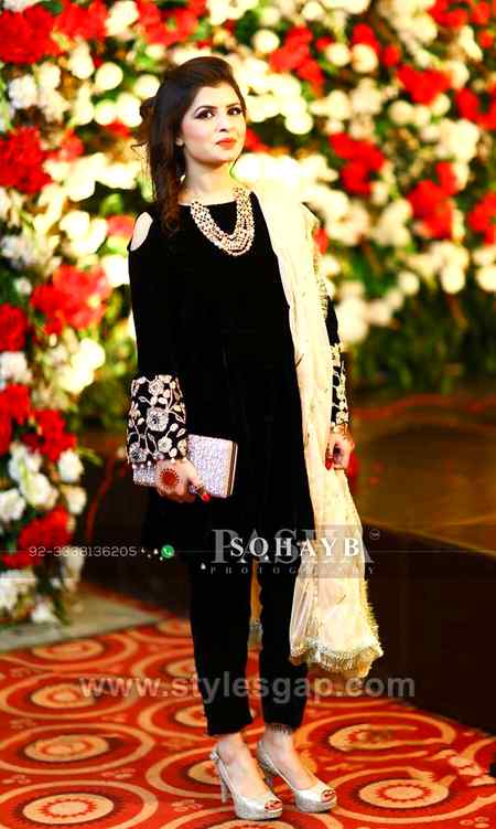 simple black.plain.dresses.designs