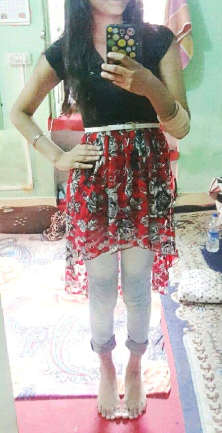 لوگوں سے فاصلے پر رہنے والے شخص کو ضروری نہیں ایٹی ٹیوڈ کا مسئلہ ہو - کبھی نا کبھی کہیں نا کہیں کسی کی زندگی میں کچھ ایسا برا ہوچکا ہوتا ہے جو انہیں لوگوں سے محتاط رہنے پر مجبور کرتا ہے کسی کے بارے میں غلط گمان نا رکھیں آپکو کیا پتا کس کی زندگی کتنی تلخ ہے!! :) 
Um e Hani Rajpoot