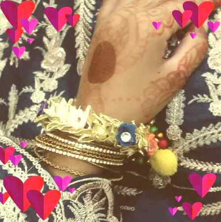 محبت میں بددُعا کا تصور نہیں ہوتا جو دسترس سے نکل گیا خدا خوش رکھے اس کو اور جس کی دسترس سے نکلا خدا صبر دے اس کو ♡💯✌🏻