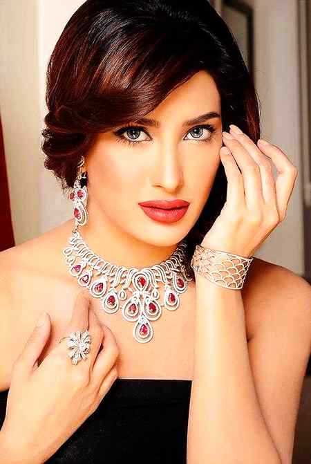 Mehwish hayat like 🔥