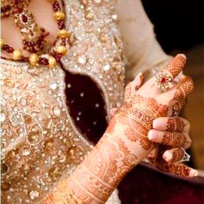 تفصیل سے آگا کروں یا مختصر بیان کروں۔۔۔ 
تیری محفل کے بڑے لوگ ہمارے نام سے جلتے ہیں!!!