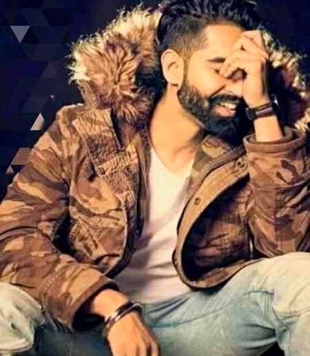 ہم بھی نکلے تھے وفا کی 🙈تلاش میں🙈
گرمی بہت تھی جوس پی کر واپس آہ گئے