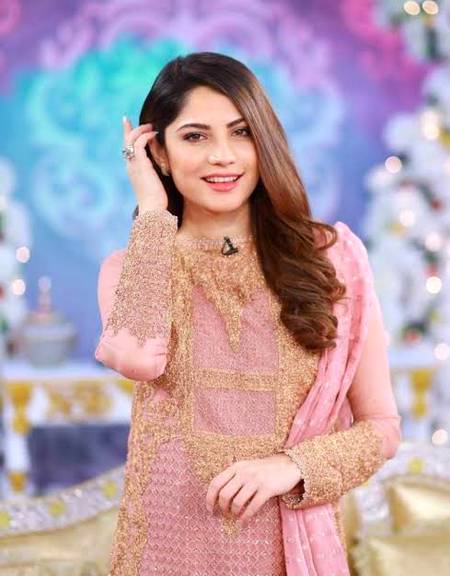 Neelam muneer