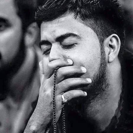 گـــزر چُــکا ہے جو لمحــہ وہ اِرتقا میں ہے 
مـــری بقــا کا سبـب تـو مــری فنا میں ہے 
 
میــرے گنــاہ میــں پہلو ہے ایک نیـکی کا 
جـــزا کا ایک حــوالہ میــری سـزا میں ہے 🔥