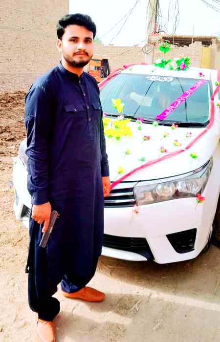 Abhi to humm orooj par pahunche he nahe aur logon ko intezaar hi hamare zawal ka 😎