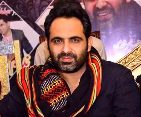 کیا خبر کون تھا وہ اور میرا کیا لگتا تھا 

جس سے مل کر مجھے ہر شخص برا لگتا تھا