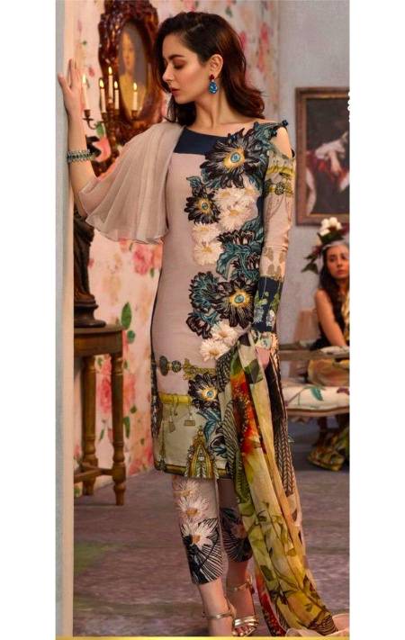 Hania Amir...
