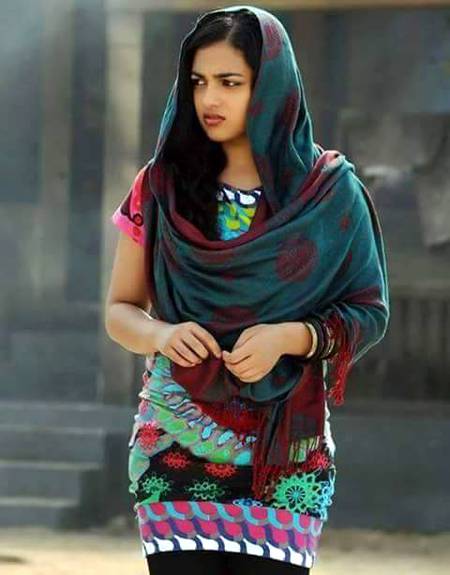 jis raste par gya tha wo hme chore kar
hum to aj b waha khare he