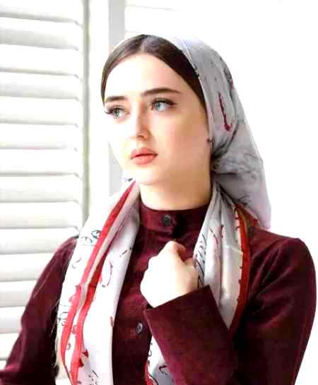 Mumkin nhi mujh se ye tarz e munafqat.... Zindgi there mizaj ka bnda nhi hun mai😇😌