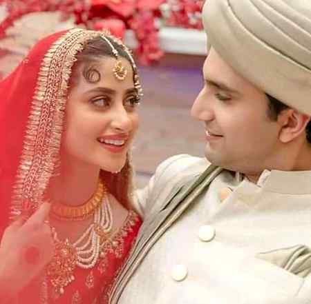 Masly abar nhi h meri chaht. ..💑 👫...  mumkin hi nhi jga jga barsy. .😏😍😍