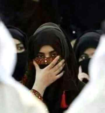 Haya ankho mein ho to prada dill ka hi kafi hain 
Iqbal 
Be haya ankhy ho to  ashary nikabo mein be ho jaty hain