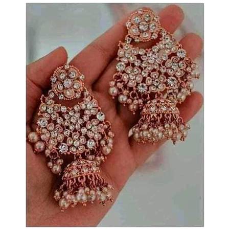 جھمکے😳
کنگن😘
چوڑیاں😊
بالیاں😍
اس عید پر تُم لاؤ تو بات بنے⁦🙈💑😍
..💕