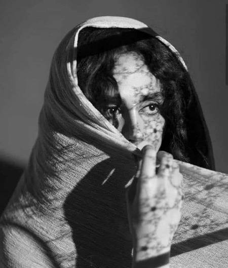 بھرا ہے وقت نے ہر زخم فائدے سے مگر
مرے وجود میں تیری کمی رُکی ہوئی ہے