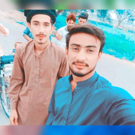 ھو جائے ہر کسی پہ فدا😊
اتنے بیکار ھم بھی نہیں!💯