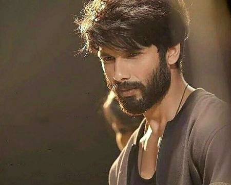 صرف چہرے کی اداسی سے بھر آئے آنسو😓
دل کا عالم تو آپ نے ابھی دیکھا ہی نہی..💔