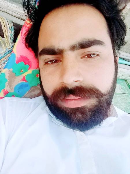 ❣ *_سنو مجھے اور کچھ نہیں لینا زمانے کےخزانوں سے* ❣
❣ *_بس اتنی سی خواہش ہے  تم میرے ہو کے رھو* ❣