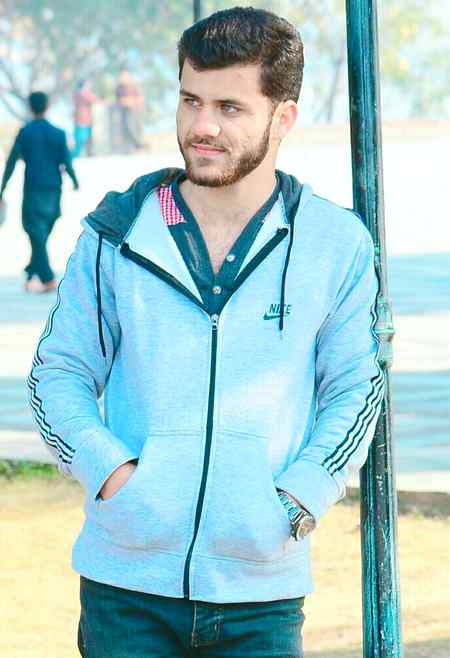 I hide all my problems behind my smile.
Behind my smile is a world of pain.
You think you know me, but you have no idea..