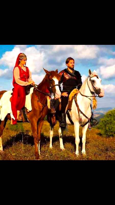 ❤یہ تیری دنیا نہیں کے ____ کوئی آے کوئی جائے 
❤یہ " سلطنت عشق " ہے یہاں حکمران بدلہ نہیں کرتے