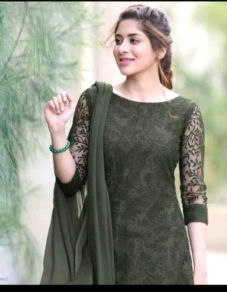 فرصت ملے تو ہمیں بھی یاد کر لینا کبھی کبھی؟؟؟؟ 
بڑی پرَ رونق ھوتی ھیں یادیں ھم فقیروں کی!!!
🃏 Chaand🙏🏼🎙