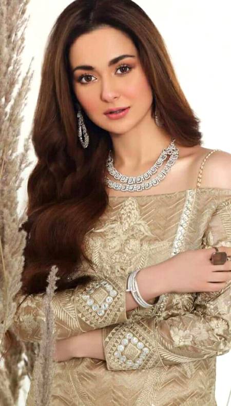 Hania Amir