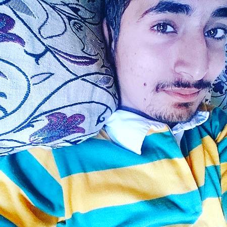 Ghr mai le8 kr thk gya hu!