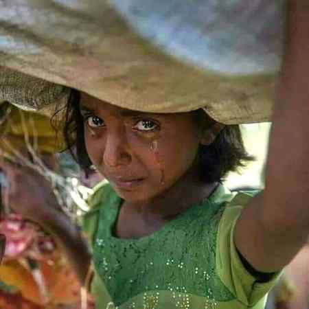 میرے بچپن کا مختصر موسم
 
رزق کی جستجو میں بیت گیا😢