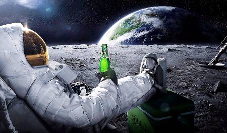 Chill at moon..