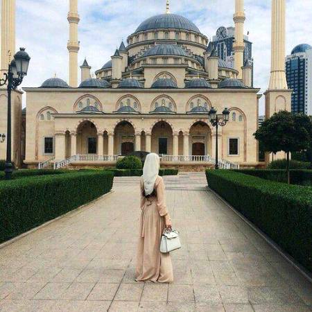 *الحدیث النبوی🕋*
*🌹حضرت ابوہریرہ رضی اللہ عنہ سے روایت ہے*
*❤️نبی صلی اللہ علیہ وسلم نے فرمایا:*
*💖’’آدمی جب اپنے گھر سے مسجد کے لیے نکلتا ہے اور قدم اٹھاتا ہے تو( ہر قدم کے لیے ) ایک پاؤں اٹھانے پر نیکی لکھی جاتی ہے اور دوسرا پاؤں اٹھانے پر ایک برائی مٹائی جاتی ہے ۔‘‘*
*{📚سنن النسائی حدیث نمبر 706}*