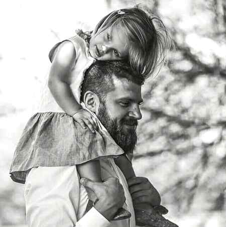 Baba ma Teri bitiya tukra hun teray man ka😐😐






I love my papa 😍

Dedicated to all fathers