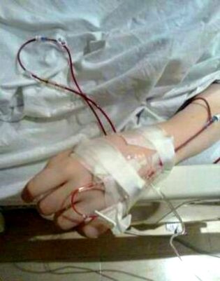 یہی ہم نےسیکھاھےجُرمِ وفا میں,,,,جُوبچھڑجائیےگاتومَر جائیےگا