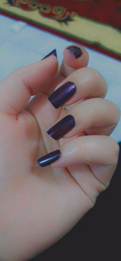 Black my fvrt
Nail paint