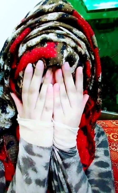 مرد کہتا ہے کہ تعلق ختم ہونے کے بعد عورت جلدی آگے بڑھ جاتی ہے اور عورت کا کہنا ہے کہ مرد مگر سچائی یہ ہے کہ جس نے کبھی محبت کی ہی نہ ہو وہ ہی آگے بڑھتا ہے سچا اور مخلص ہمیشہ وہیں بندھا رہ جاتا ہے خواہ وہ عورت ہو یا مرد.