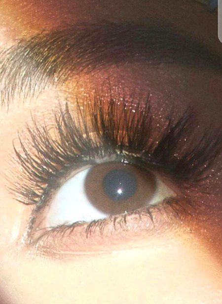 Jan toh woh b leta hy joh k satatah hy zakham dy k rulatah hy😞isqh✍️