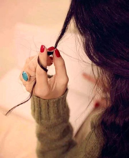 خوشبو کہیں نہ جائے یہ اصرار ہے بہت
اور یہ بھی آرزو کہ ذرا زُلف کھولیے ❤️