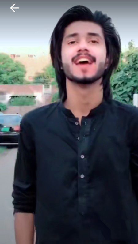 Tera hansra.v jannat hai😘
Teri har ek cheez.jannat hai😍