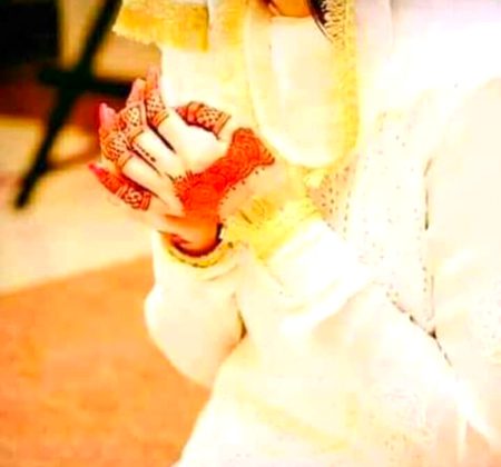 اپنا درد، اپنے رب سے بانٹ لیا کریں
پھر درد جانے، دوا جانے اور خدا جانے