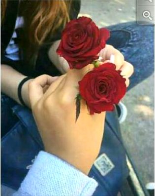 دوگھڑی مِلےتھےہم صرف دوچارباتیں کی دوٹکےکےلوگوں نے دوہزارباتیں کی