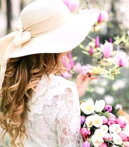 اتنی وفائیں بھی نہ کرنا کبھی کسی سے ساقی...!!!
 
دل کی گہرائی سے چاہا جائے تو لوگ مغرور ہو جاتے ہیں...!!!❣