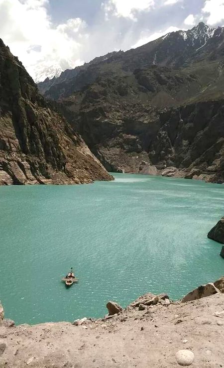 AttAbaad lake gojal valley😔😍