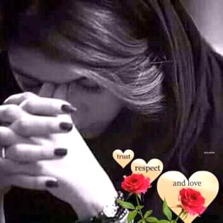 Teri awargi ko hm Teri sadgi smjh bethy 🥀
Fursat me bitaye kuch lamho ko hm puri zindagi smjh bethy 🥀
Teri to adat thi shyd hr kisi pr mer mitny ki🥀
Pr hm hi khud ko un sb me khas smjh bethy😑💔