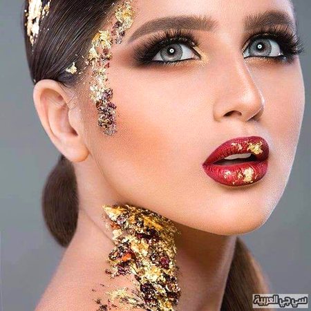 Log suraat py marty h 
Mujy os ki akhoo sy Ishq hai😍😘