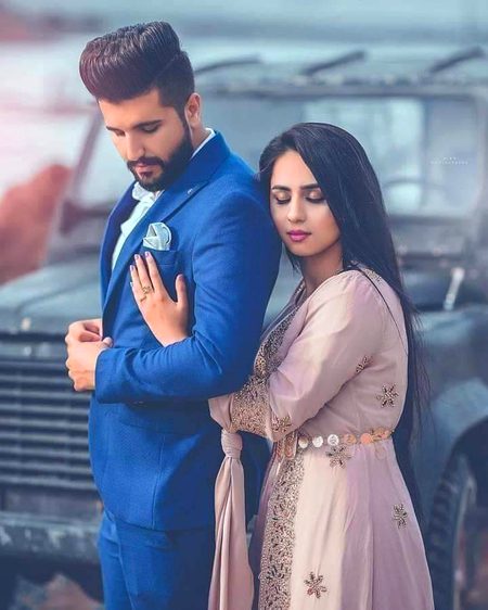 روبرو ملو گے----- تو قاںٔل ہوجاؤ گے
ورنہ دور سے ہم ذرا مغرور لگتے ہیں