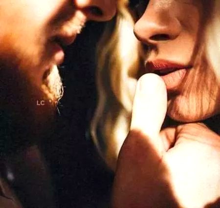 سنو اے عام سی لڑکی 💏💏مجھے تم خاص لگتی ہو💋💋